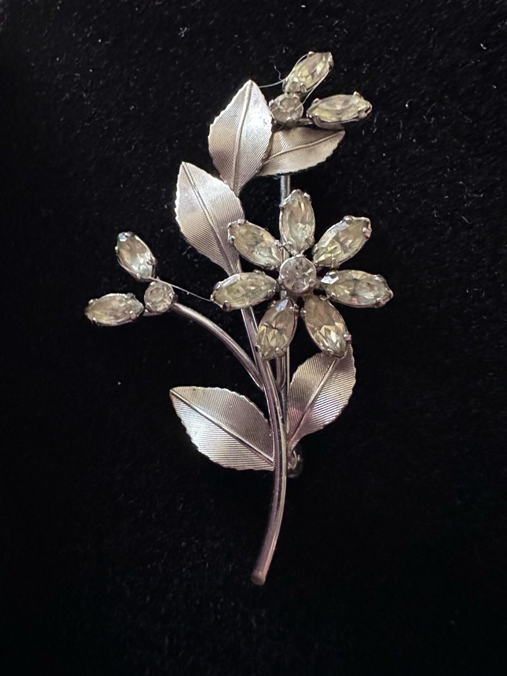 KREMENTZ Vintage Flower Btooch 2 inches